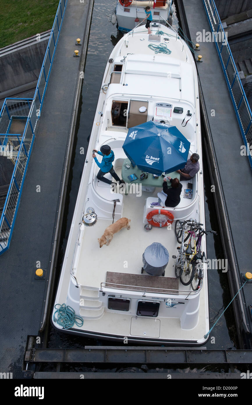 Le Boat Grand Classique houseboat on Arzviller boat lift (SaintLouis