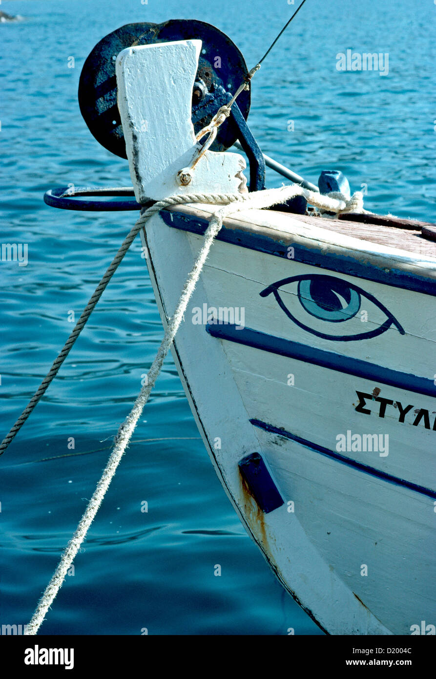 The Cretan eye on the bows of a fishing boat Stock Photo Alamy