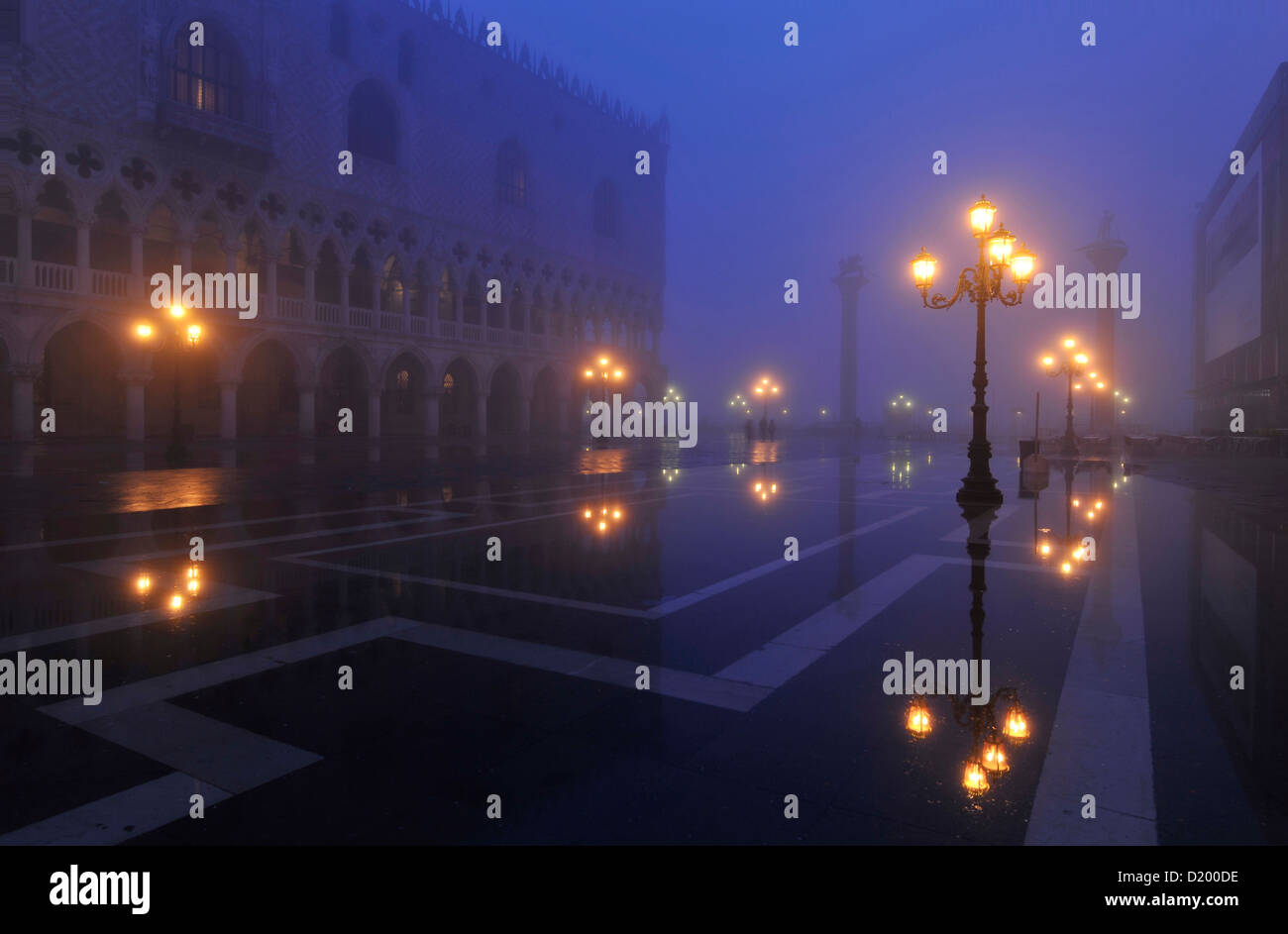 Fog, Aqua Alta, street lights, Piazzetta, Venice, Italy Stock Photo