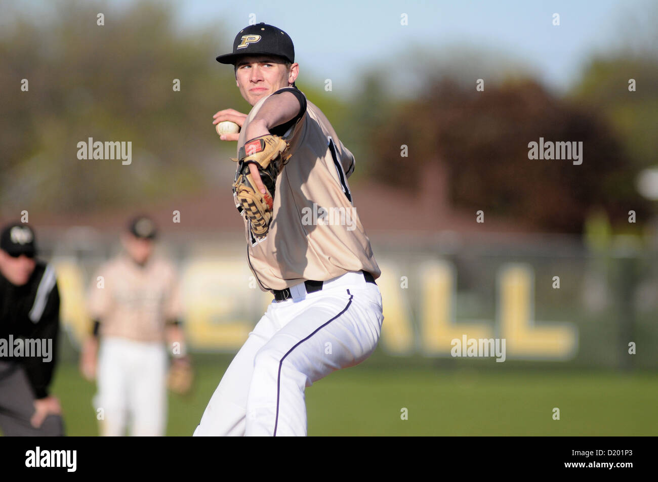Baseball pitcher throwing pitch hires stock photography and images Alamy