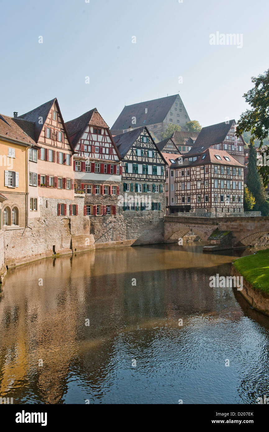 Old town of Schwaebisch Hall, houses next to the river Kocher, Baden Wuerttemberg, Germany Stock Photo