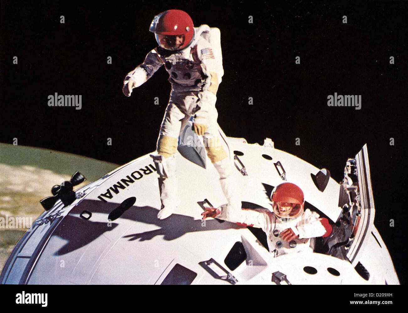 Verschollen Im Weltraum  Marooned  Ein sowjetisches Raumschiff kann die Astronauten in letzter Minute retten. *** Local Caption Stock Photo