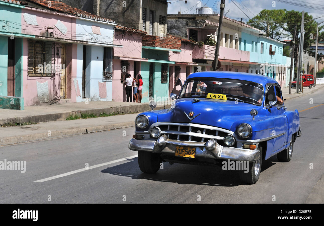 Old car, Santa Clara, Cuba Stock Photo Alamy