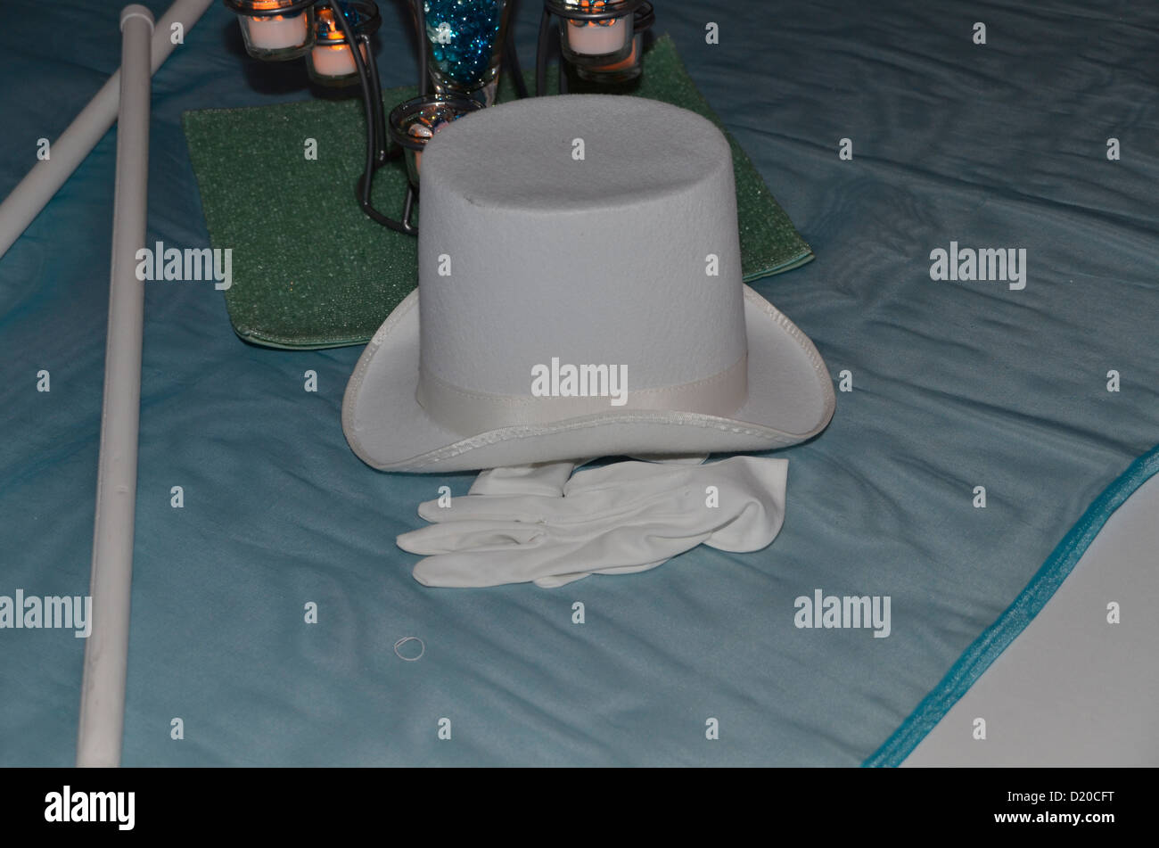 Top hat cane hires stock photography and images Alamy