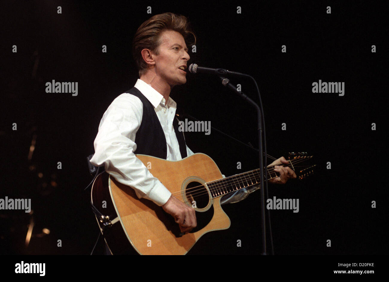 David Bowie in concert on 5 April 1990 in Frankfurt - Germany. Stock Photo