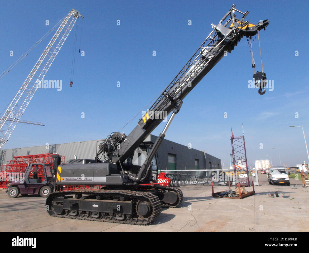 Logicrane 25.25 crawling crane Stock Photo - Alamy