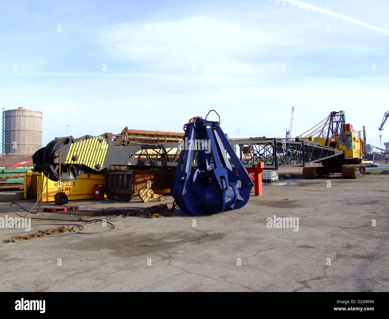 Hercules RS 182 crawler crane Stock Photo Alamy