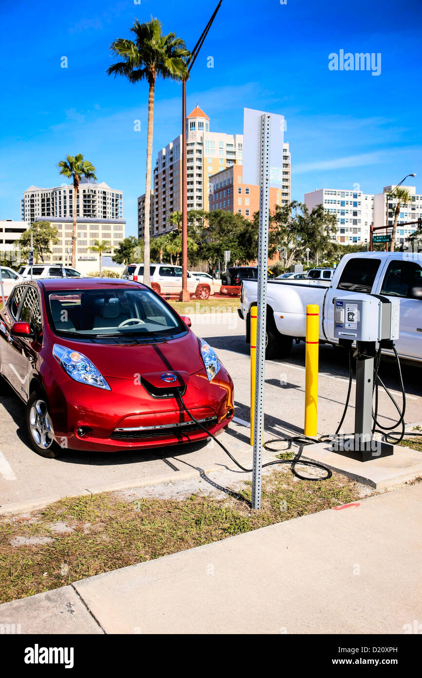 Florida electric vehicle charging station hires stock photography and