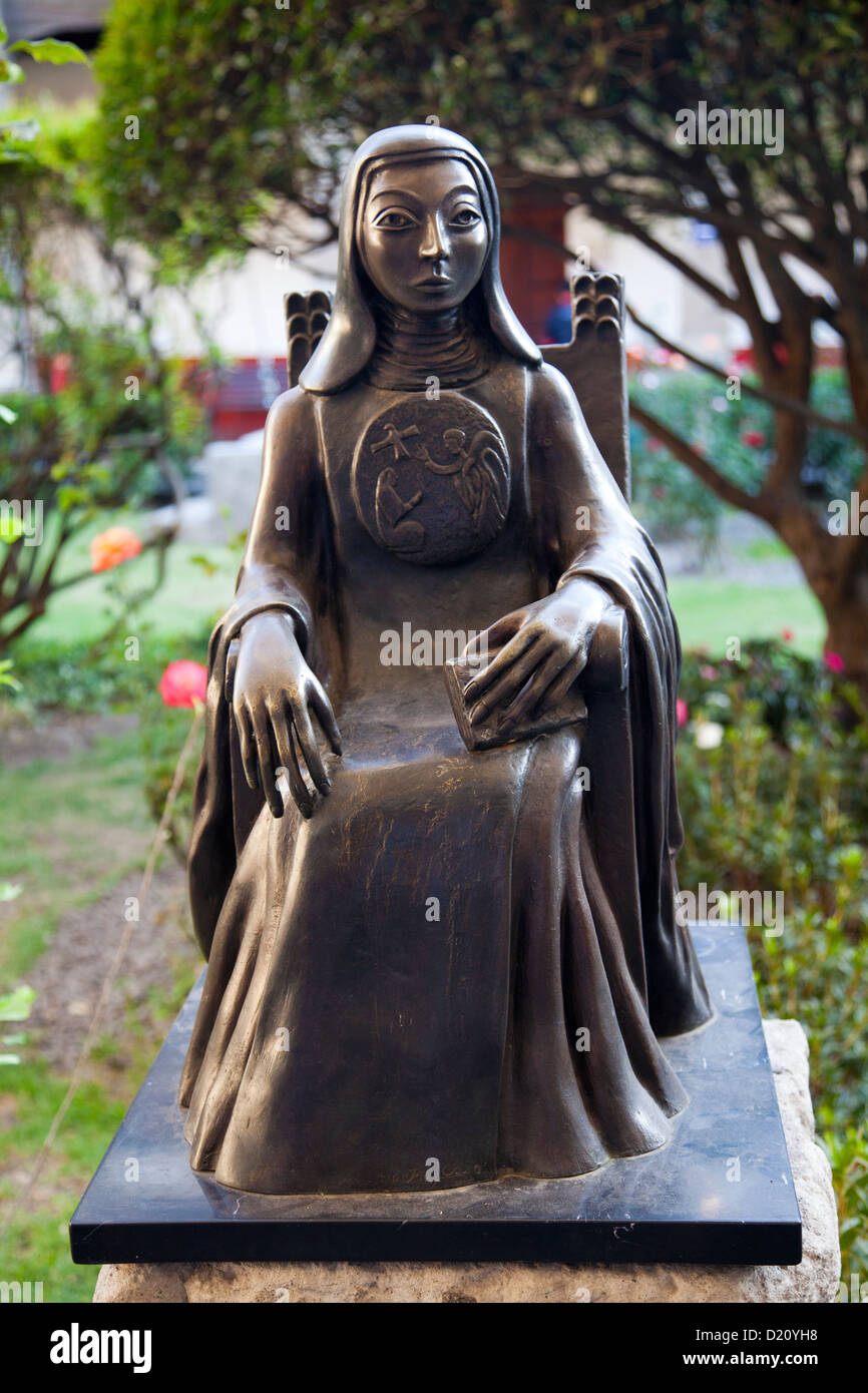 Statue of Sor Juana at University Claustro de Sor Juana,
