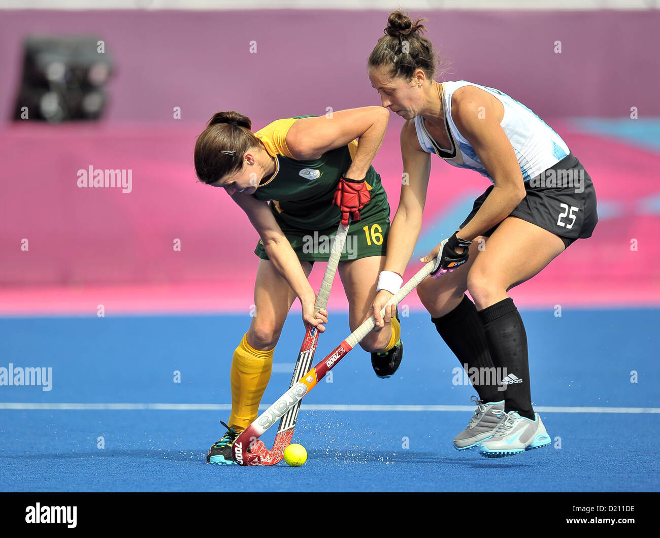 Jennifer Wilson (South Africa, left) and Silvina D'elia (Argentina