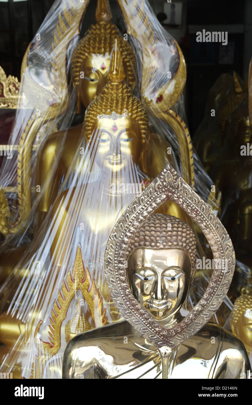Buddha statue shop at Bamrung Muang Road, Bangkok Buddha Street in