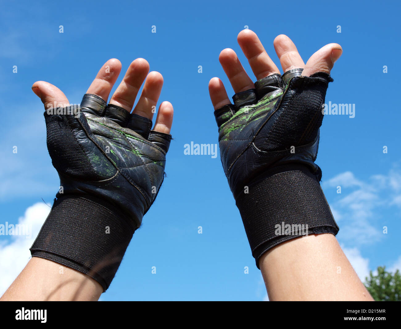 black leather gloves without fingers