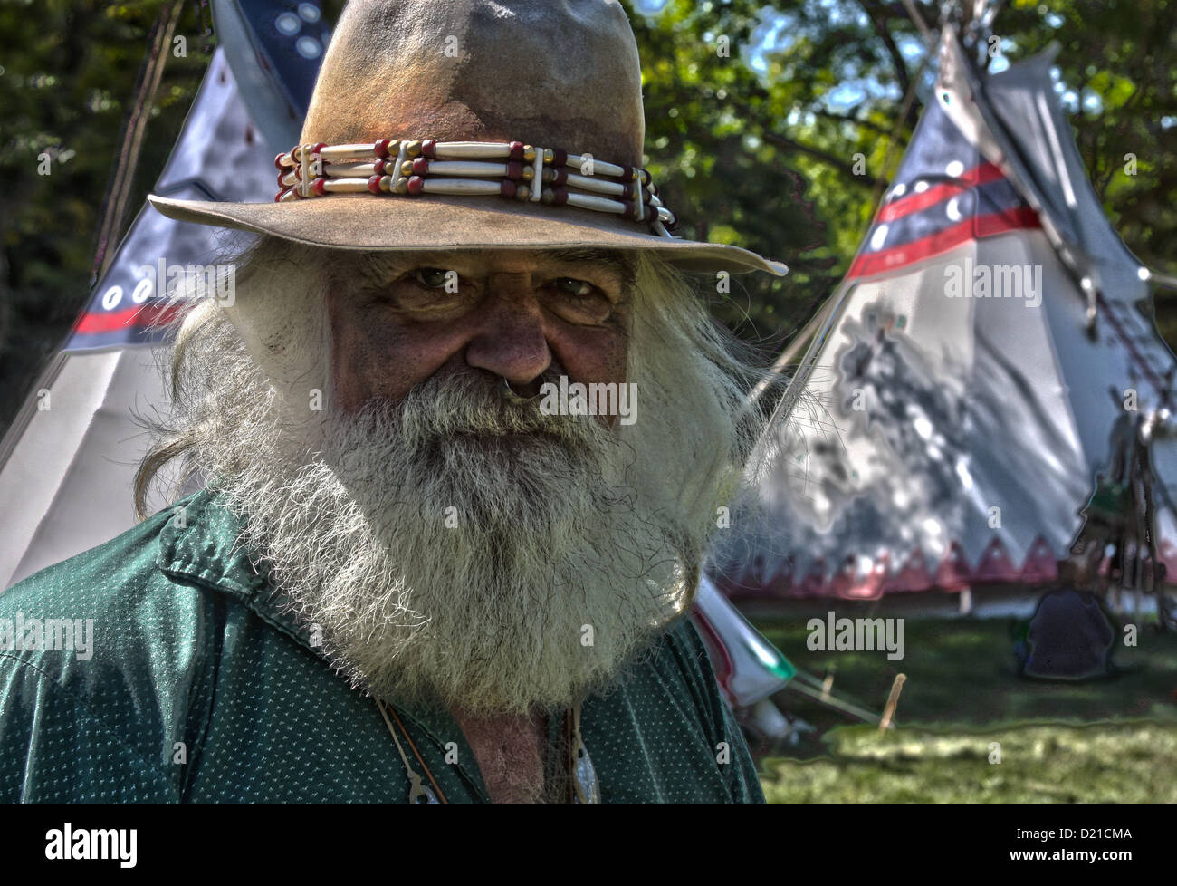 American indian camp hi-res stock photography and images - Alamy