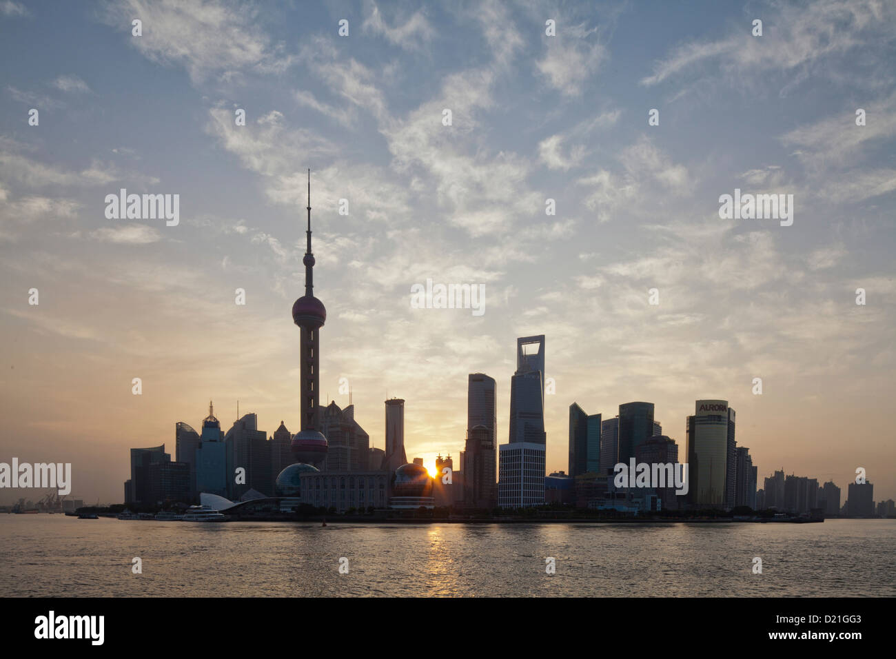 Shanghai above clouds hi-res stock photography and images - Alamy