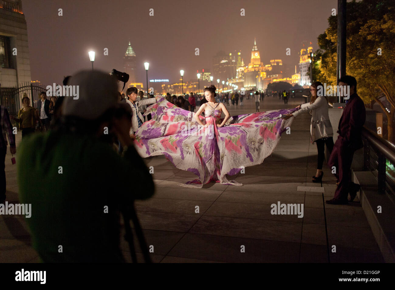 Photos of fashionable bride on the Bund at night, Shanghai, Shanghai, China, Asia Stock Photo