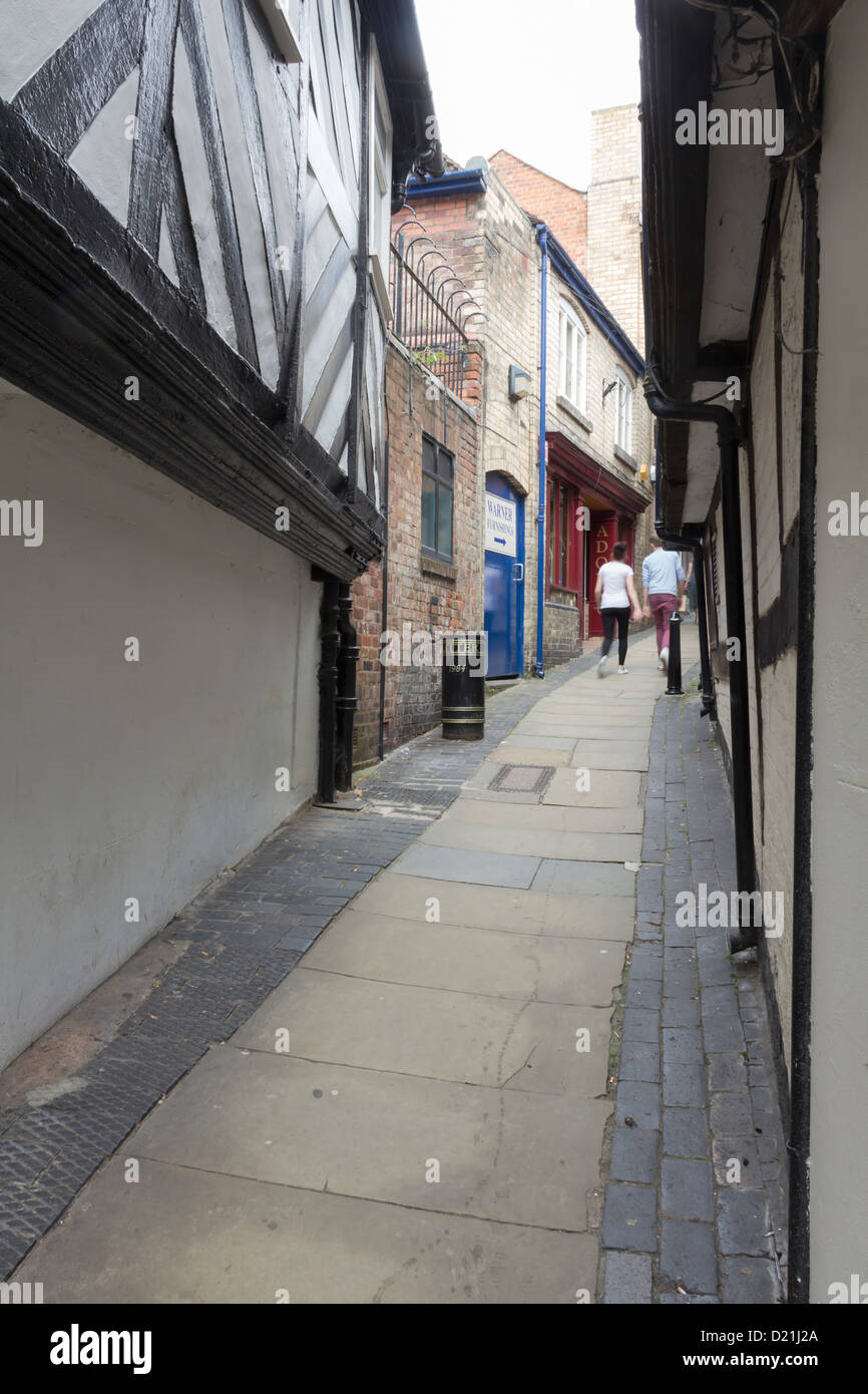 Grope Lane is one of the narrow alleyways of the Medieval area of Shrewsbury town centre, also known as 'shuts'. Stock Photo