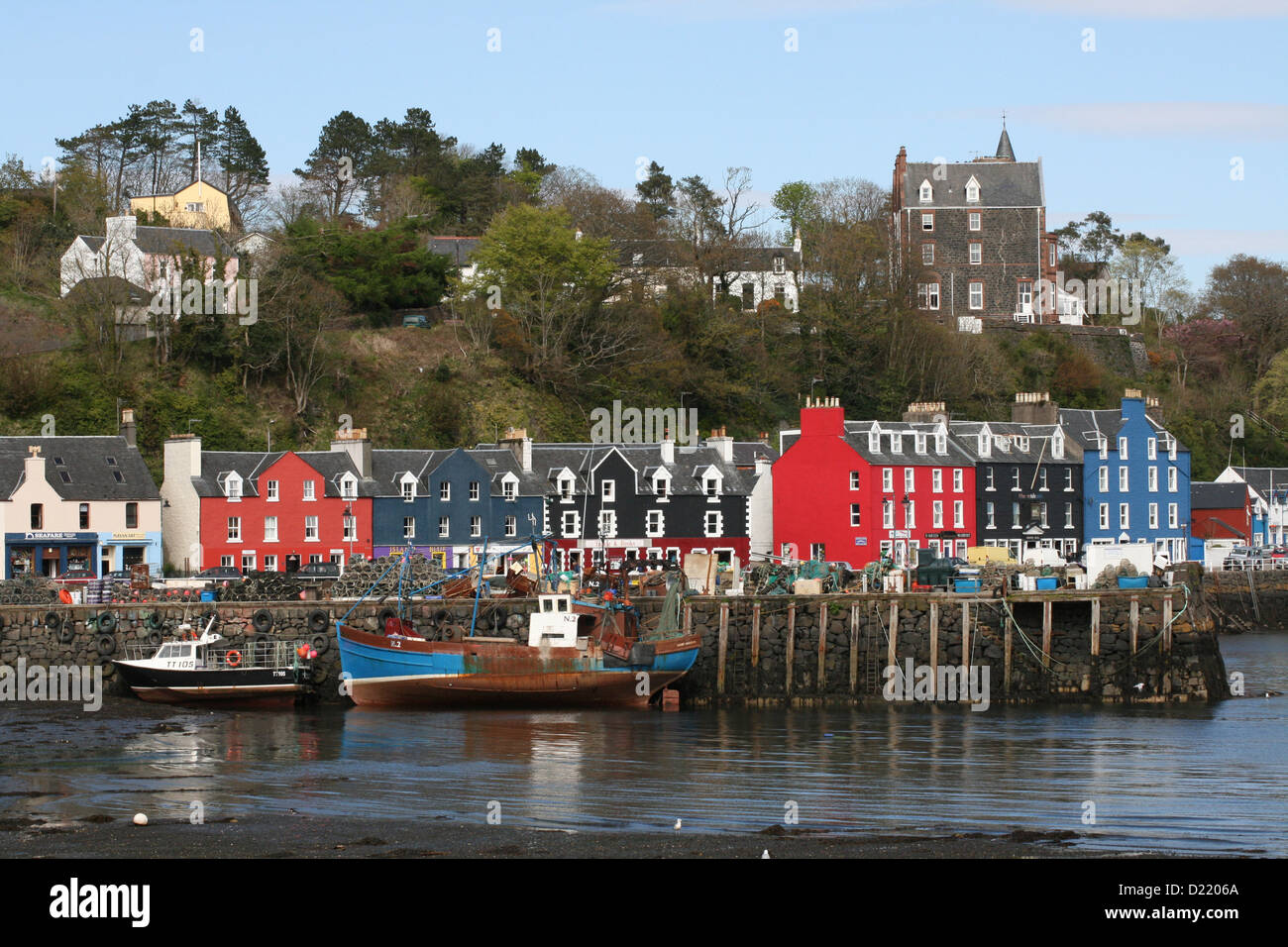 Colourful houses of Tobermory Stock Photo Alamy