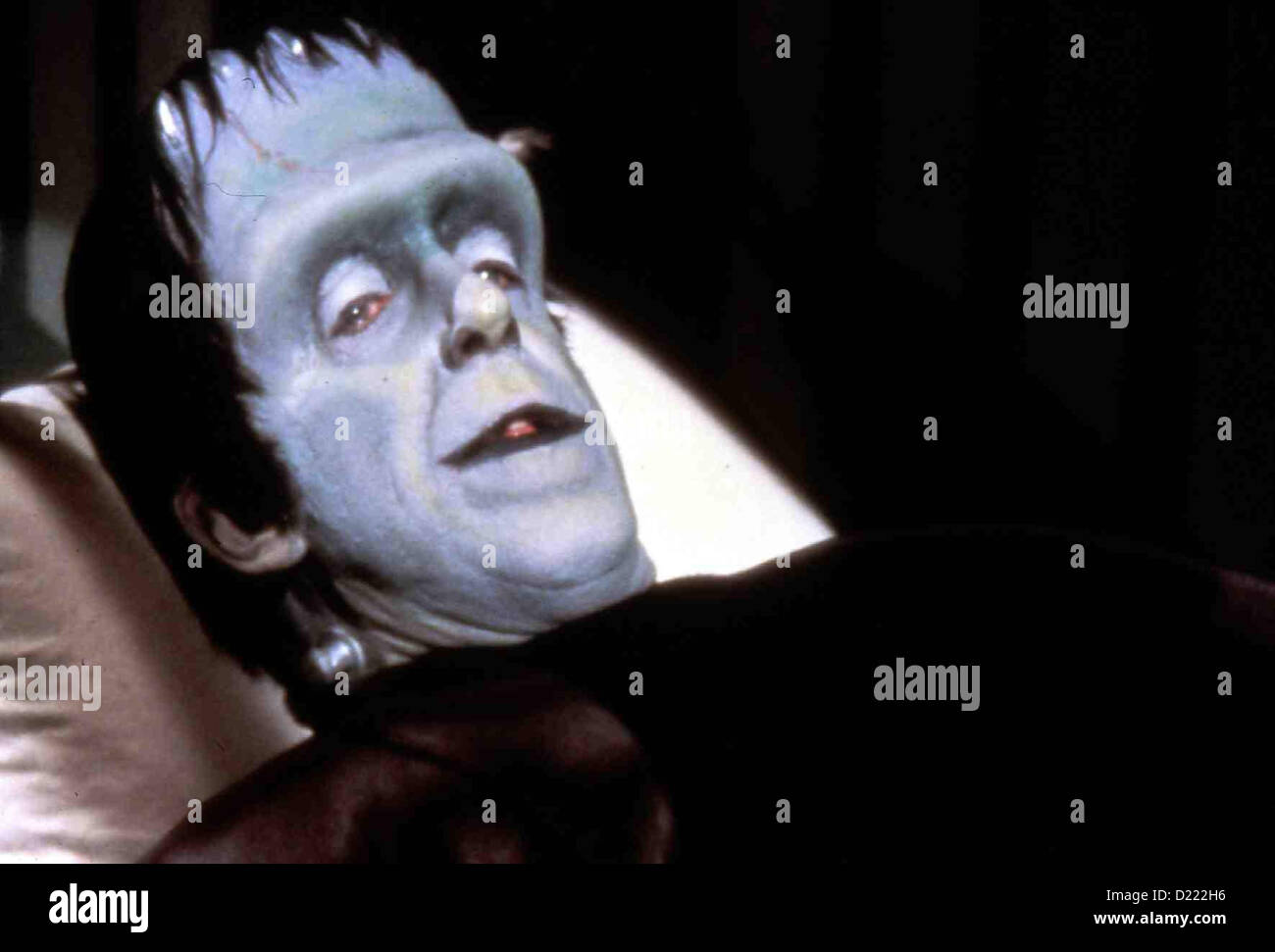 Die Rueckkehr Der Familie Frankenstein   Munster's Revenge   Herman Munster (Fred Gwynne) *** Local Caption *** 1981  MCA TV Stock Photo
