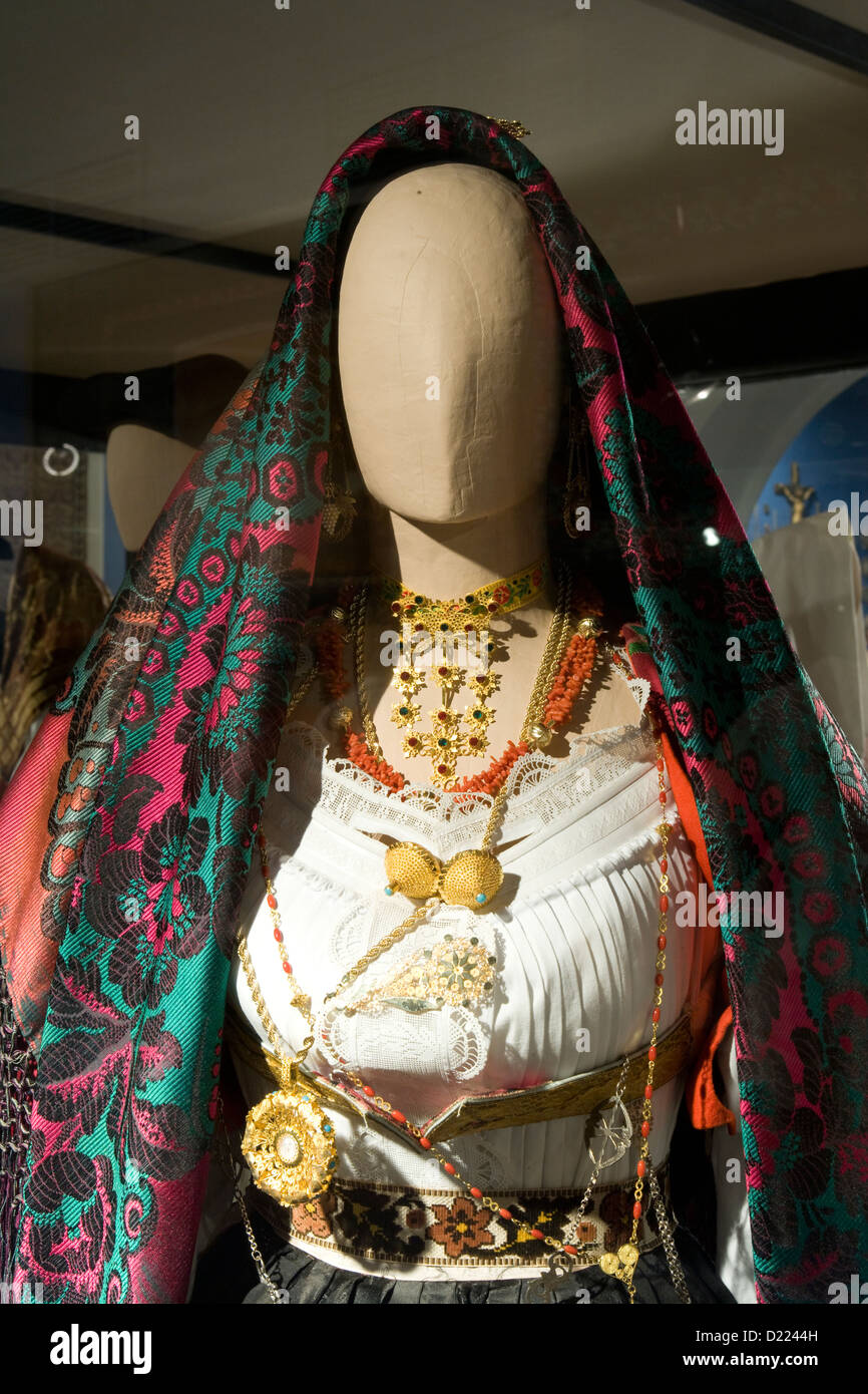 Sardinia: Nuoro - Museo della Vita e delle Tradizione Sarde / abito festivo [anni cinquanta del novocento] from Dorgali Stock Photo