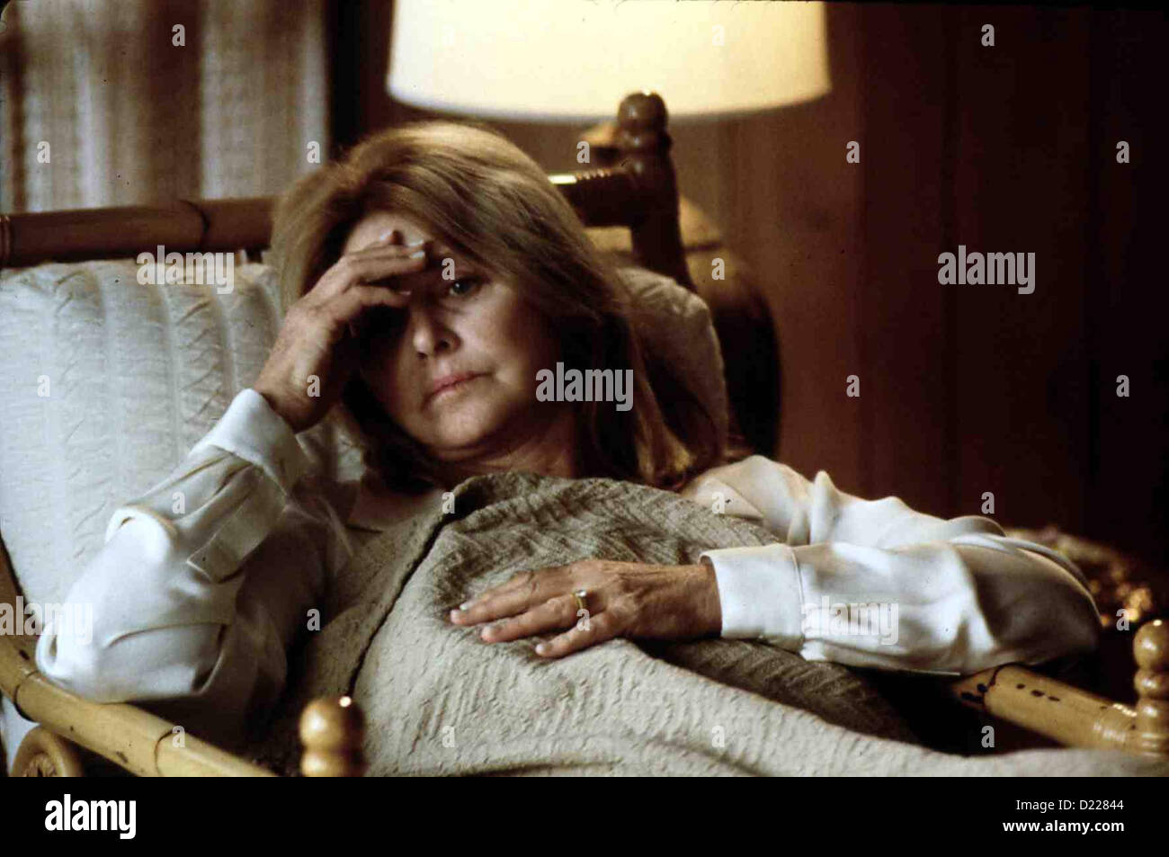 Magnolia   Magnolia   Melinda Dillon *** Local Caption *** 1999  New Line Cinema Stock Photo