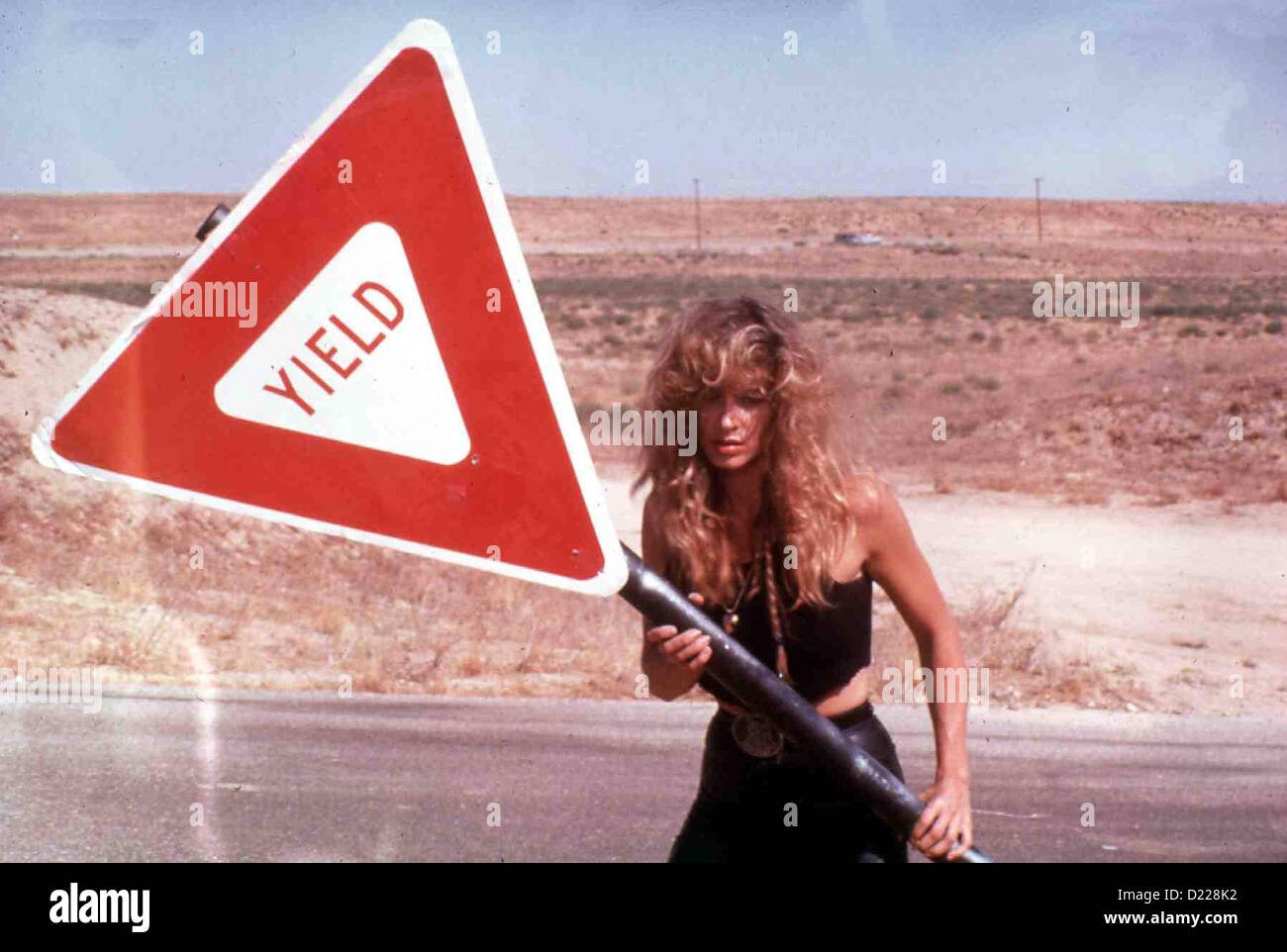 Die Girls Gang Easy Wheels Eileen Davidson Die Motorradgang wird von ...