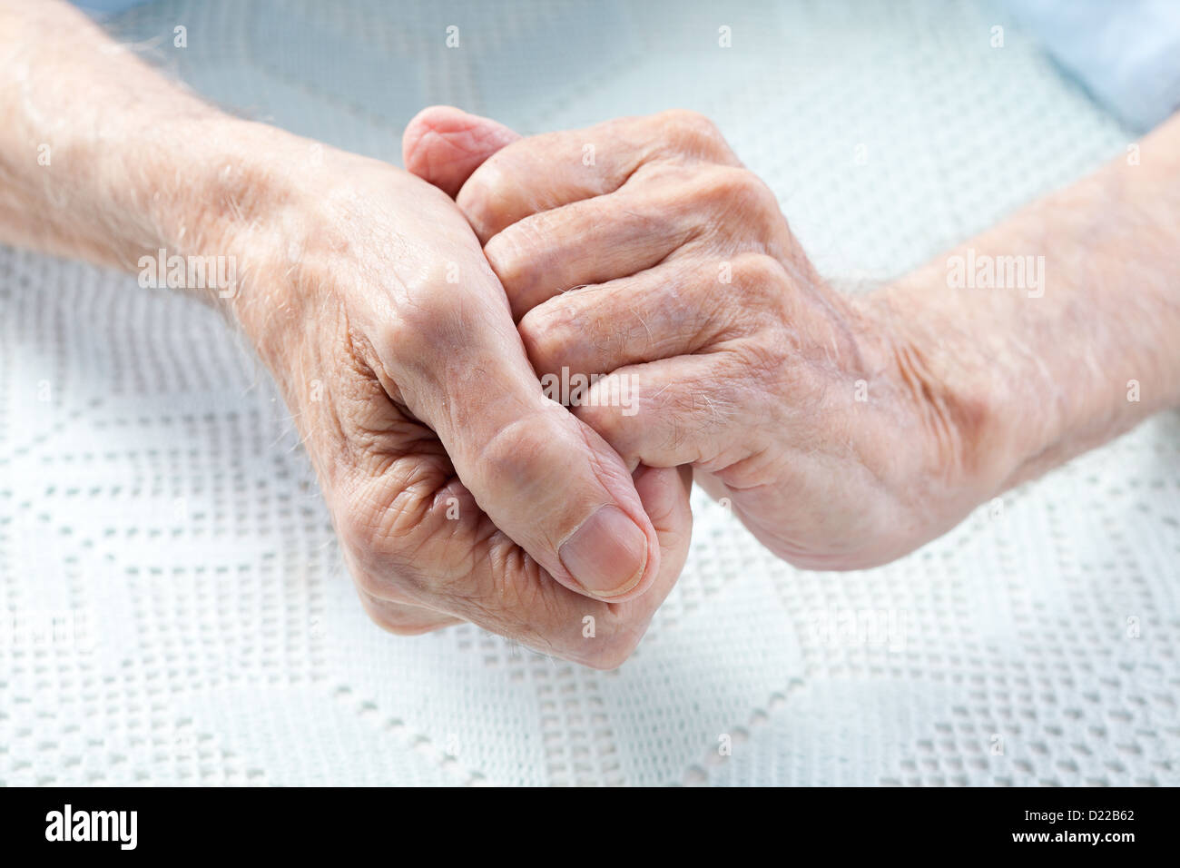 Old man's hands. Closeup Stock Photo - Alamy