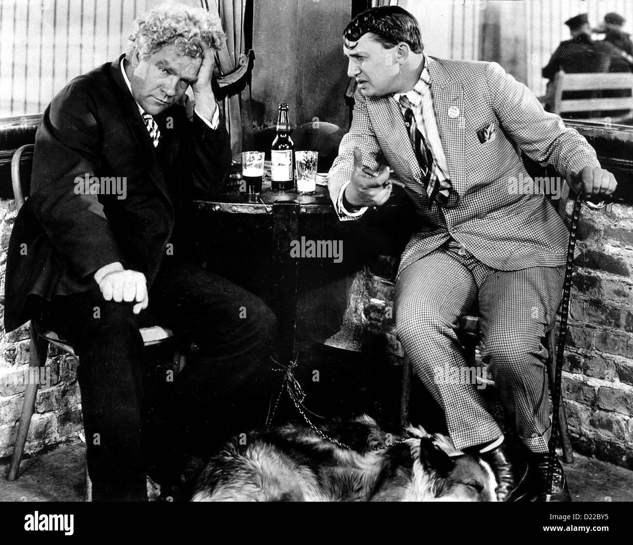Gier Greed Gibson Gowland Die krankhafte Geldgier seiner Frau treibt McTeague (Gibson Gowland, l) schliesslich in den Ruin Stock Photo