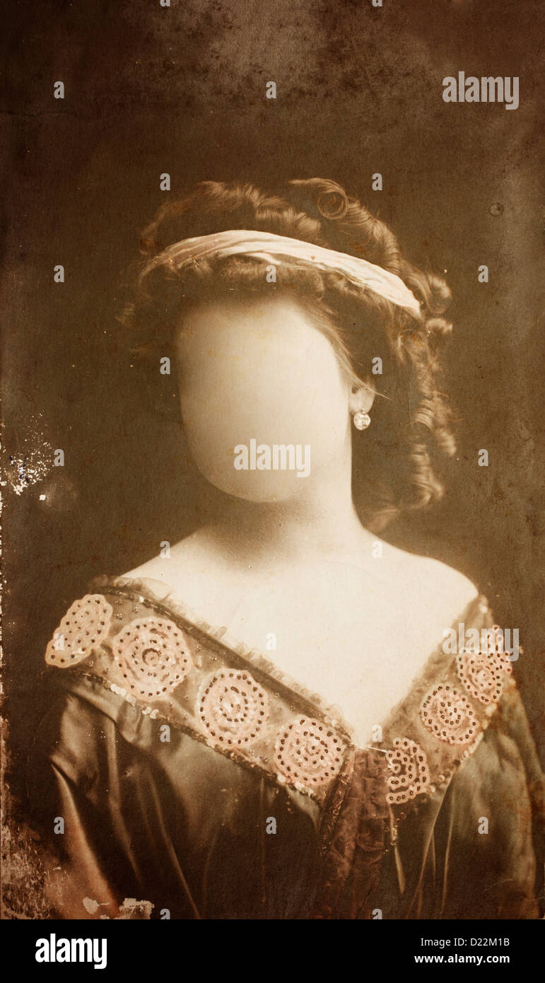 Vintage female portrait hi-res stock photography and images - Alamy