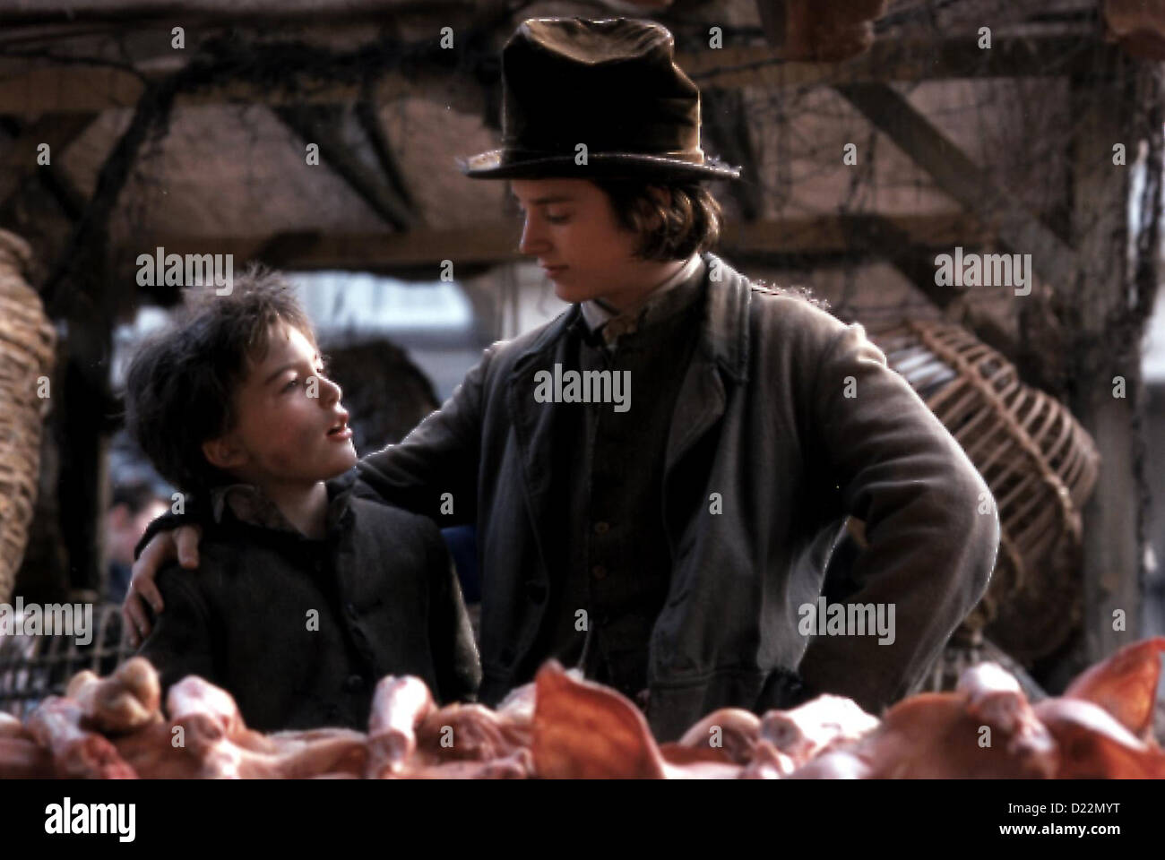 Oliver Twist   --   Oliver Twist (Alex Trench), Dodger (Elijah Wood) *** Local Caption *** 1920  -- Stock Photo