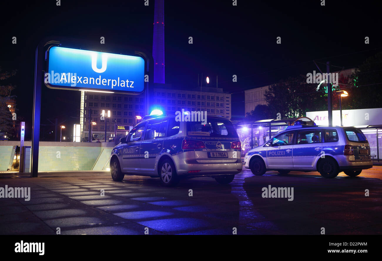 Police station exterior hi-res stock photography and images - Alamy