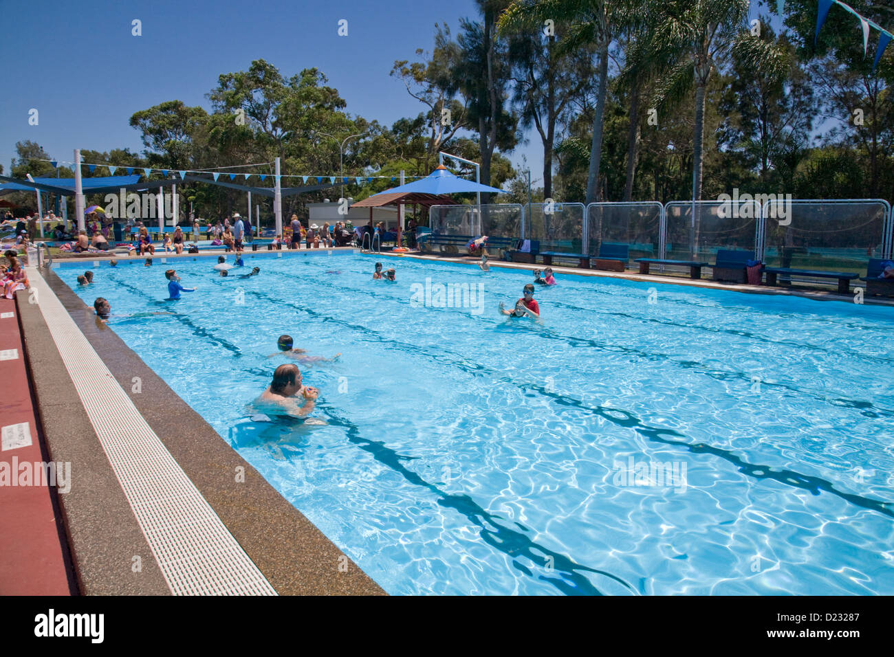 Public swimming pools sydney hires stock photography and images Alamy