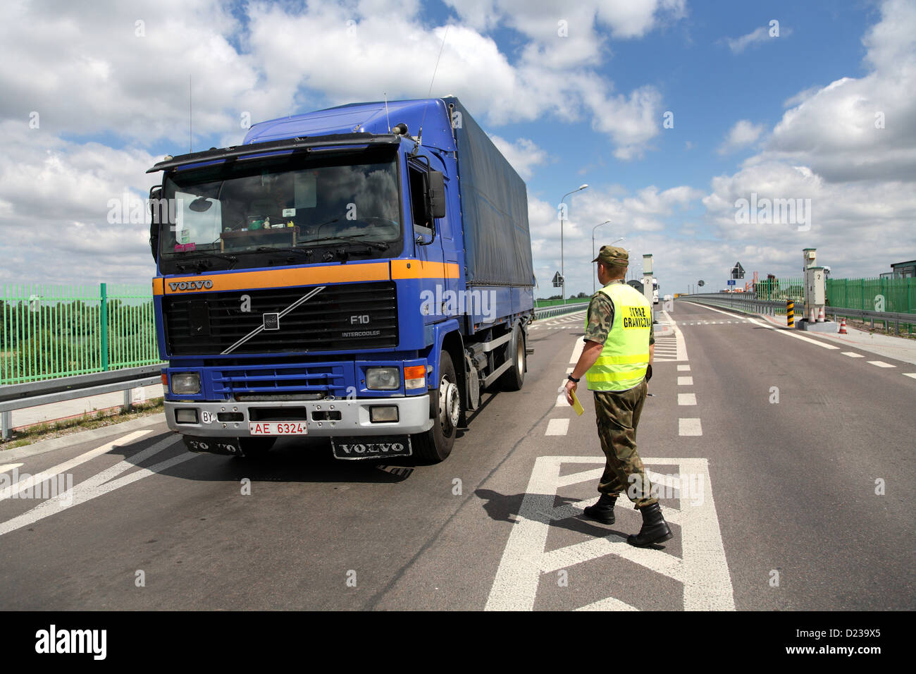 Koroszczyn, Poland, Polish border guards in the control of a truck on imports Stock Photo