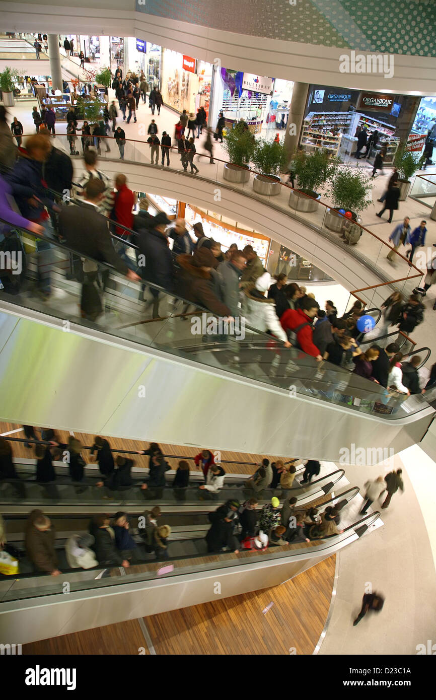 Poznan, Poland, escalator in shopping center Galeria MALTA Stock Photo -  Alamy