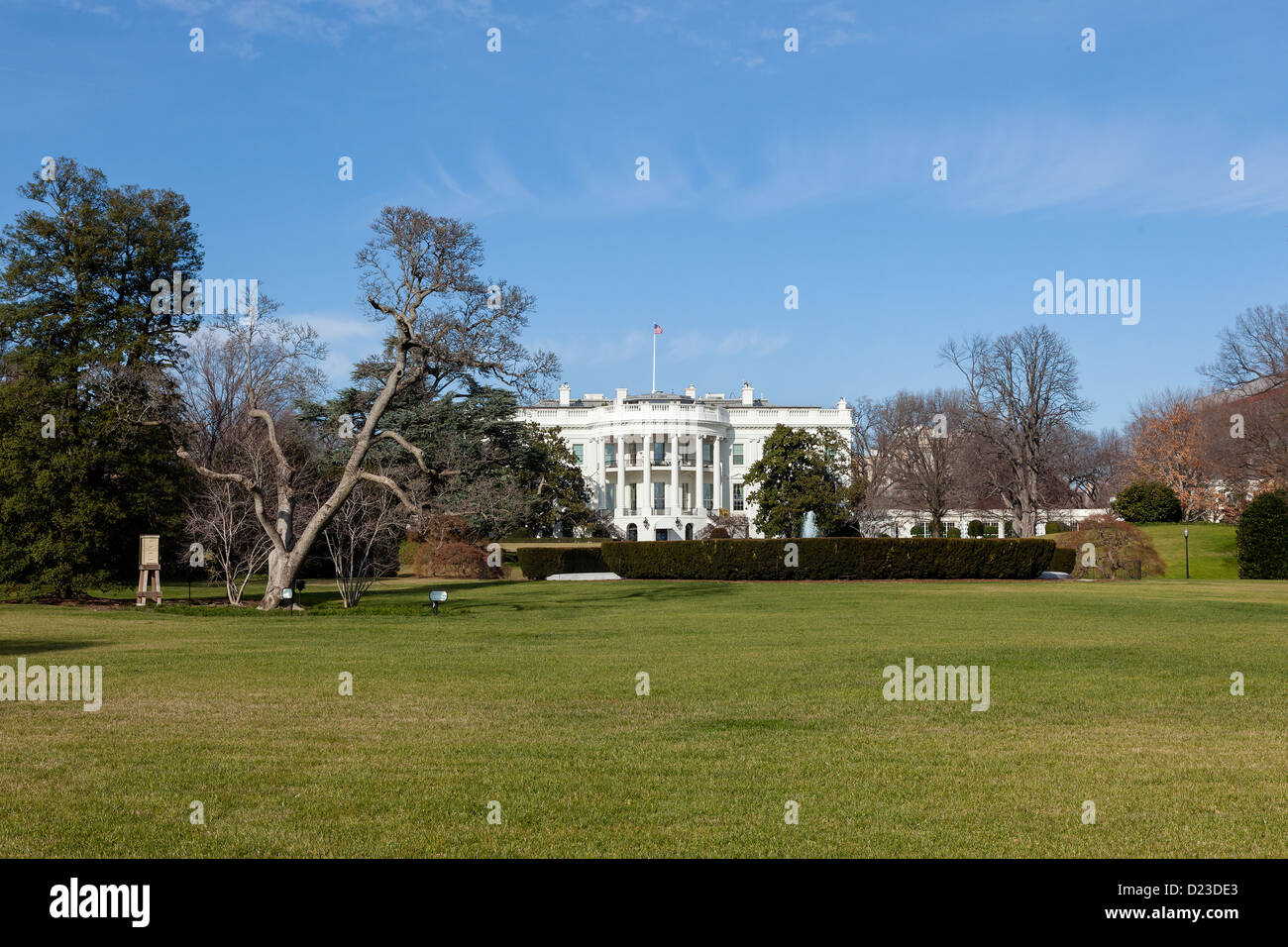 The White House in Washington DC against Blue Sky on Sunny Winter Day ...