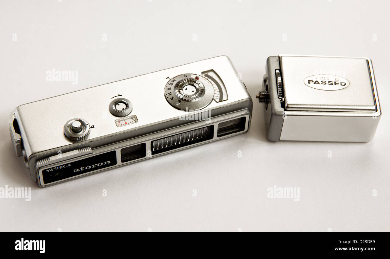 Vintage spy camera hi-res stock photography and images - Alamy