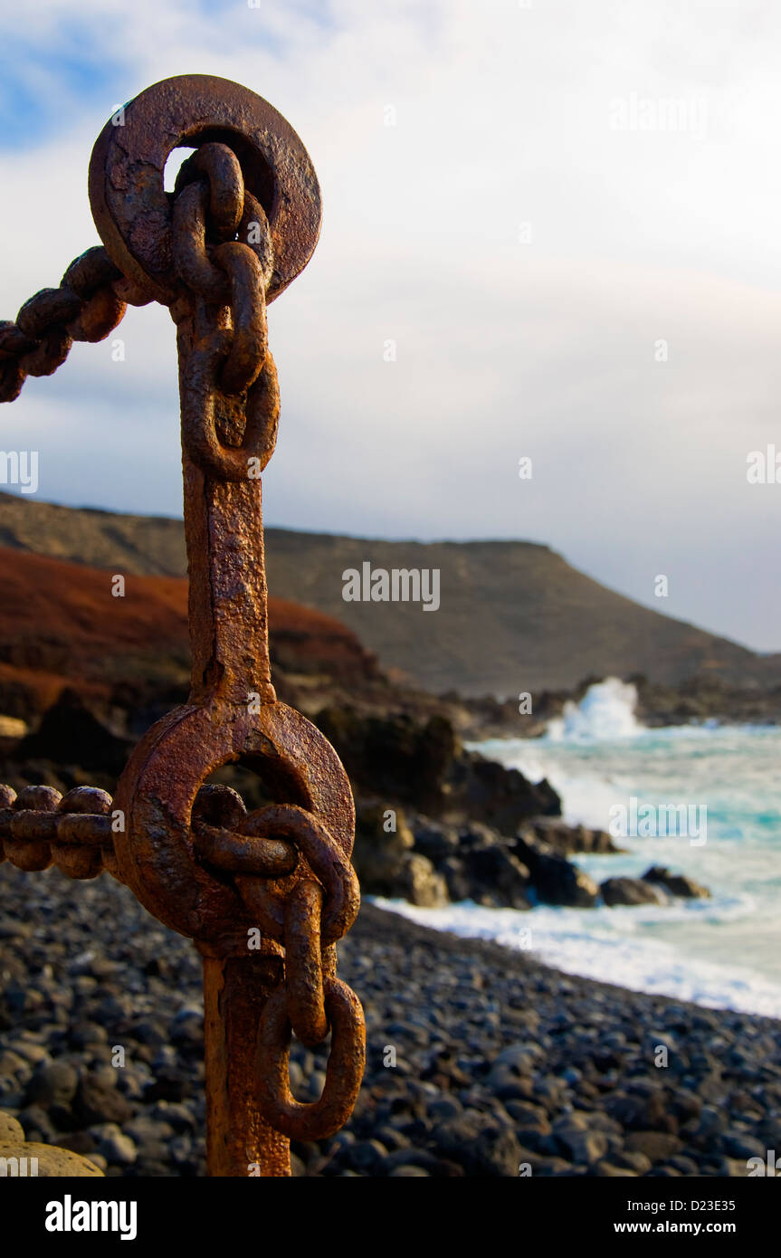 Chain railing hi-res stock photography and images - Alamy