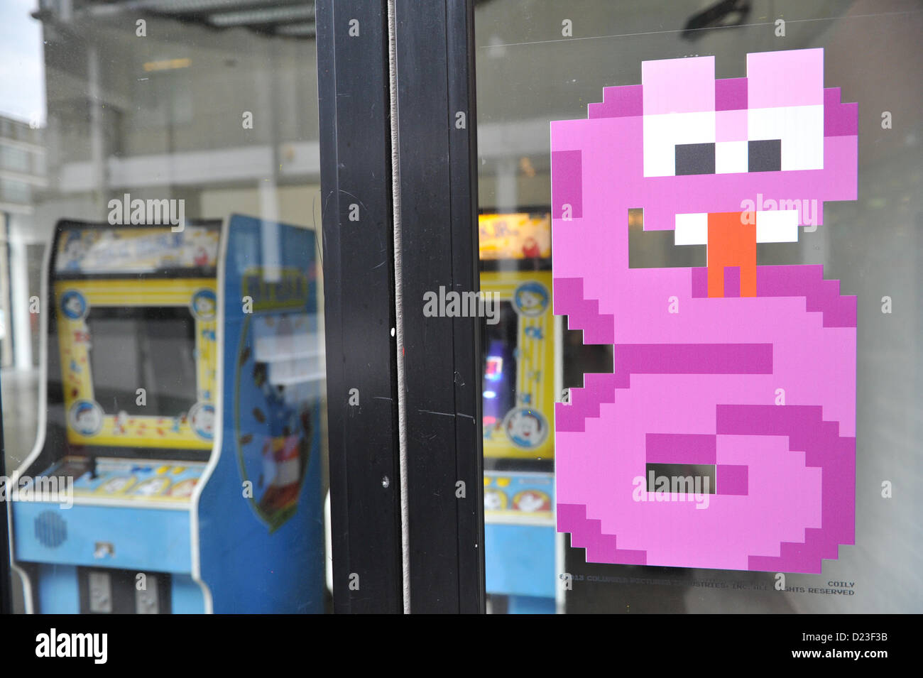 Wreck it ralph character hi-res stock photography and images - Alamy