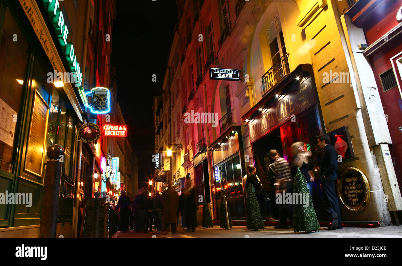 Paris nightlife in the latin quarter Stock Photo Alamy