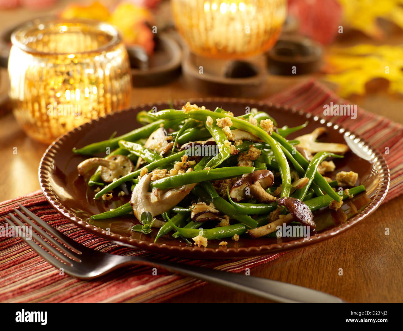 Balsamic green beans and shiitake mushrooms Stock Photo Alamy