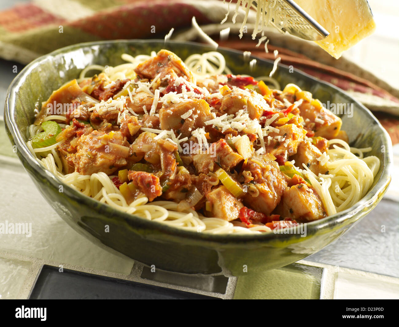 Chicken and sun dried tomato pasta Stock Photo - Alamy