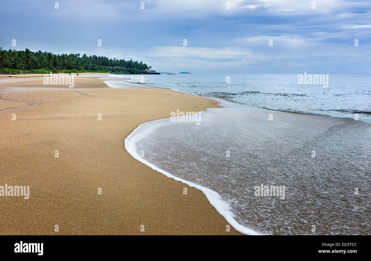 Thottada Beach At Sunset And At High Tide Thottada Village Is 10 Km thottada-beach-at-sunset-and-at-high-tide-thottada-village-is-10-km