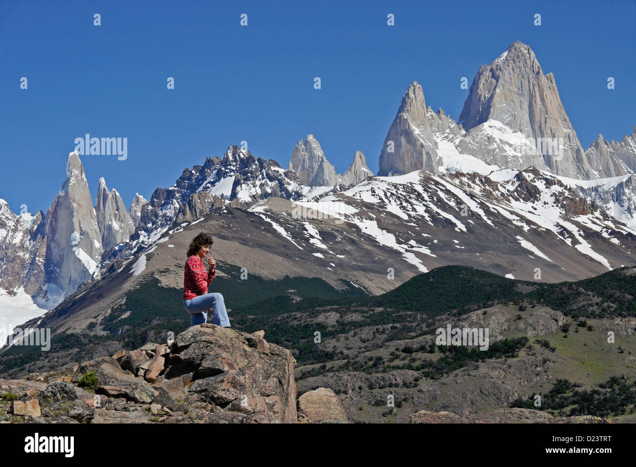 Hiker and the Fitz Roy Range of the Andes, Los Glaciares NP, Patagonia, Argentina Stock Photo