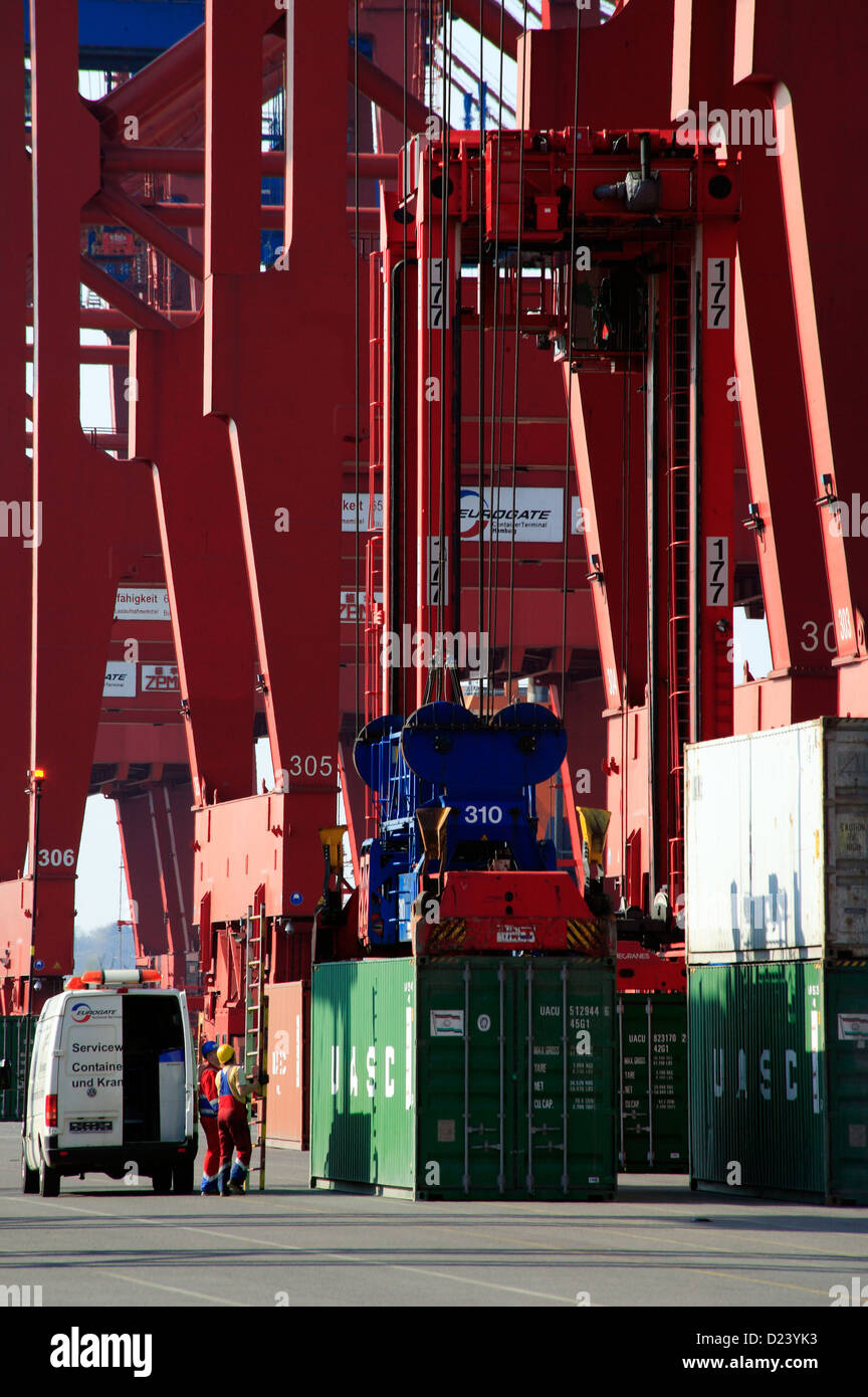 Hamburg, Germany, dockers and straddle among Containerbruecken Stock Photo
