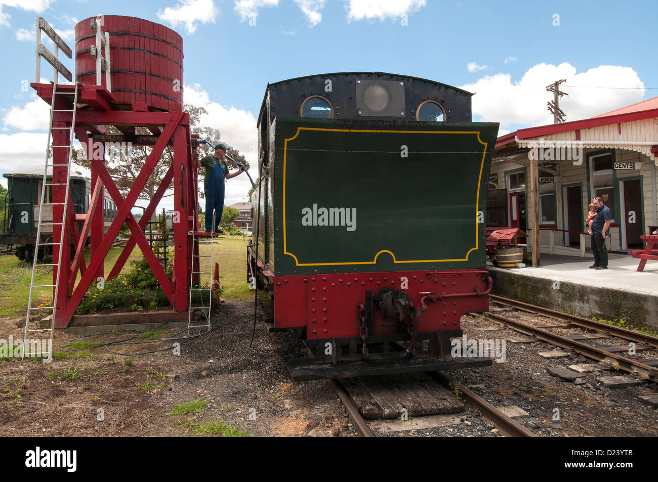 Vintage water tanks hi-res stock photography and images - Alamy