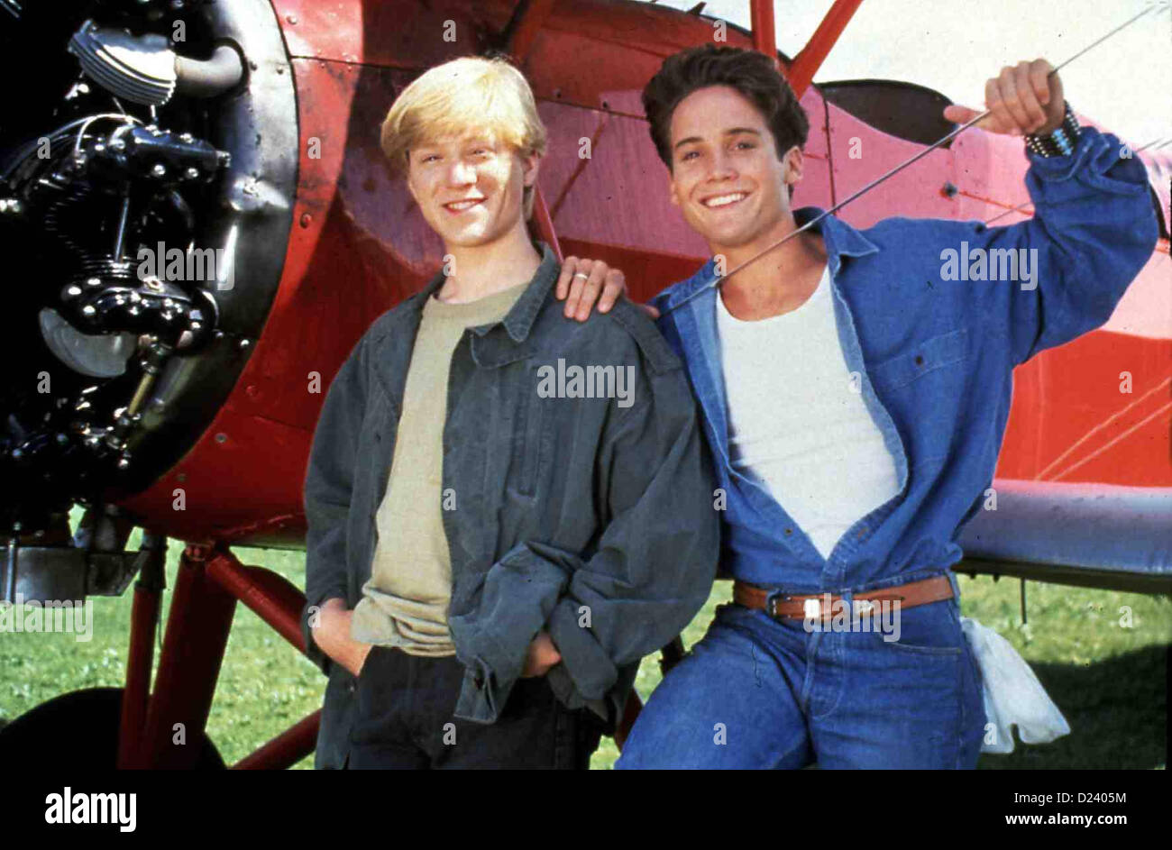 Der Rote Doppeldecker  Sky High  Anthony Rapp, Damon Martin Das provinzielle Einerlei ihres bisherigen Lebens ändert sich Stock Photo