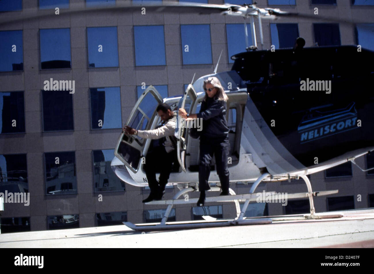 Tony Todd Sherwood (Tony Todd) ist Anfuehrer der Terroristen. *** Local  Caption *** 1996, Sabotage, Sabotage - Dark Assassin Stock Photo - Alamy