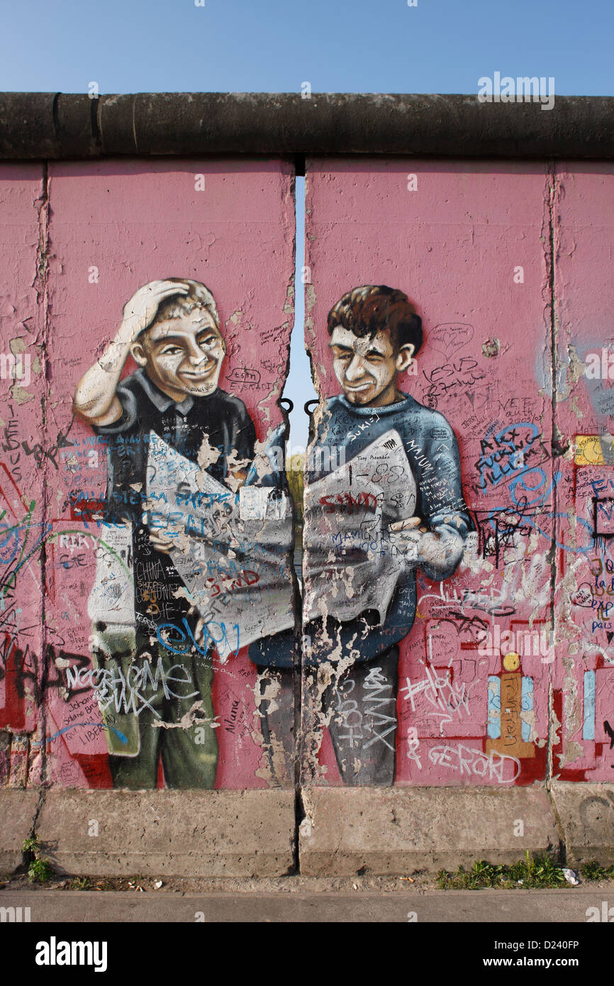 Berlin, Germany, Berlin Wall before renovation Stock Photo Alamy