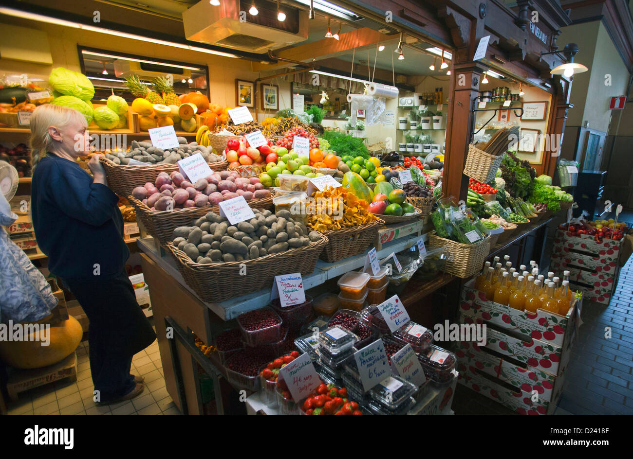 A stand with fruits and vegetables in the market hall in Helsinki, Finland, 16 October 2012. Photo: Jens Buettner Stock Photo