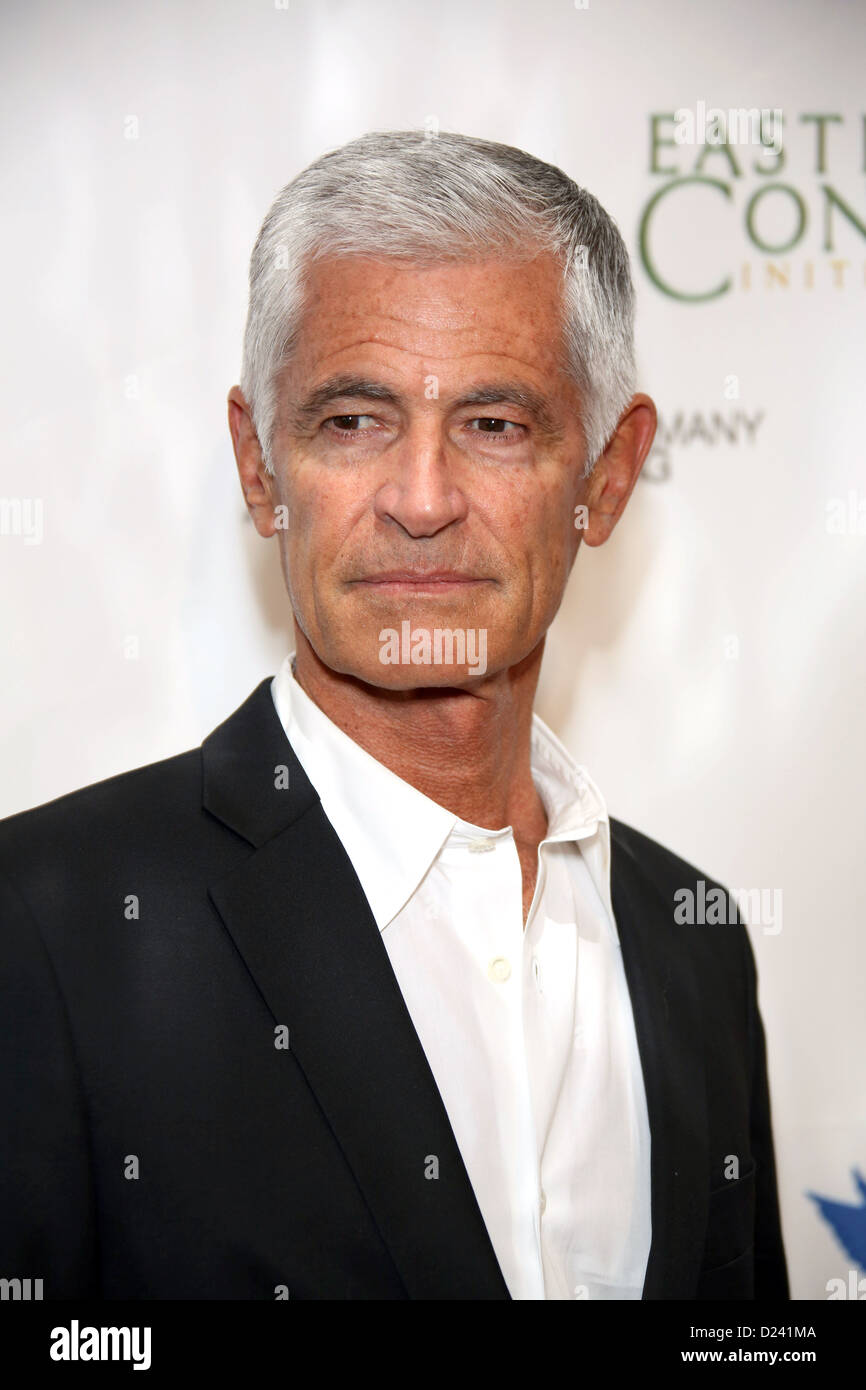 US Photographer James Nachtwey arrives at the Cinema For Peace Foundation's Gala For Humanity at Hotel Beverly Hills in Los Angeles, USA, on 11 January 2013. He was honored with the Cinema for Peace Humanitarian Award 2013. Photo: Hubert Boesl/dpa Stock Photo