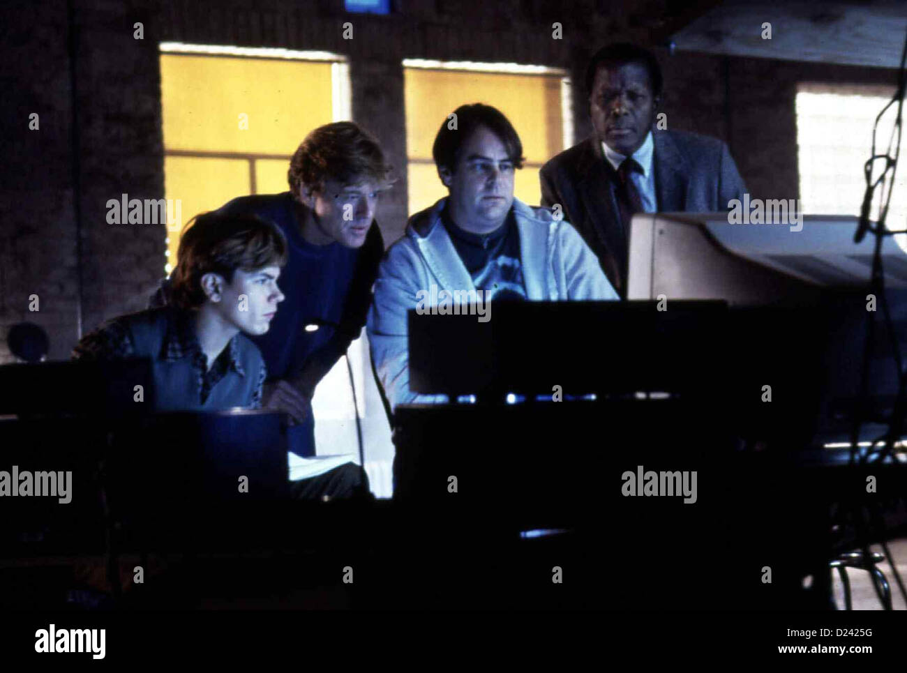 Sneakers - Die Lautlosen Sneakers River Phoenix, Robert Redford, Dan  Aykroyd, Sidney Poitier Martin Bishop (Robert Stock Photo - Alamy